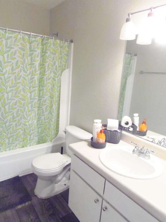 International Hostel Near The Galleria Houston Extérieur photo